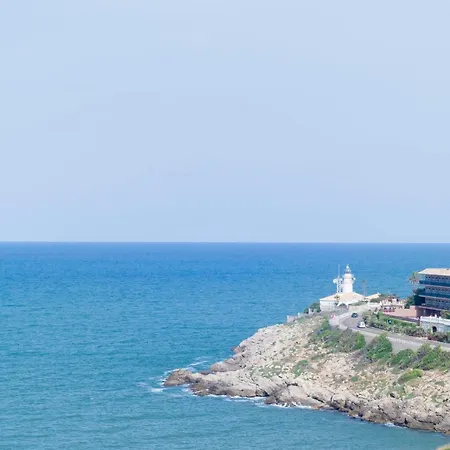 Comfortable And Elegant Seafront