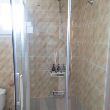 Comfortable And Elegant Seafront Apartmán
