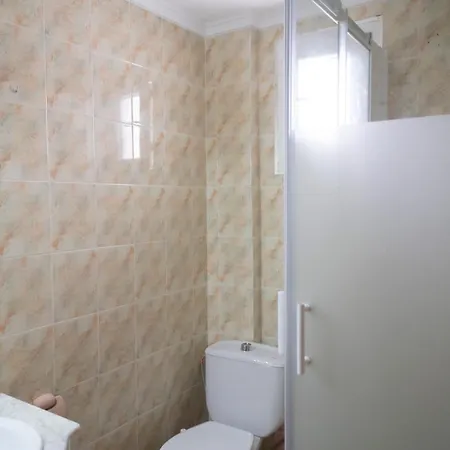 Апартаменты Comfortable And Elegant Seafront