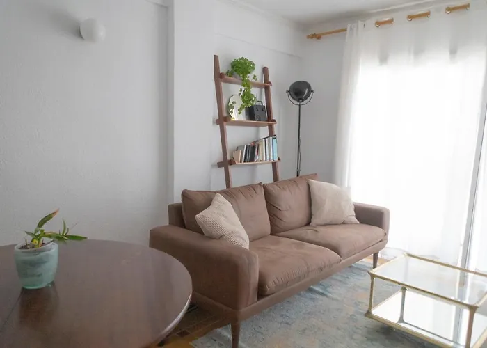 Comfortable And Elegant Seafront Lejlighed